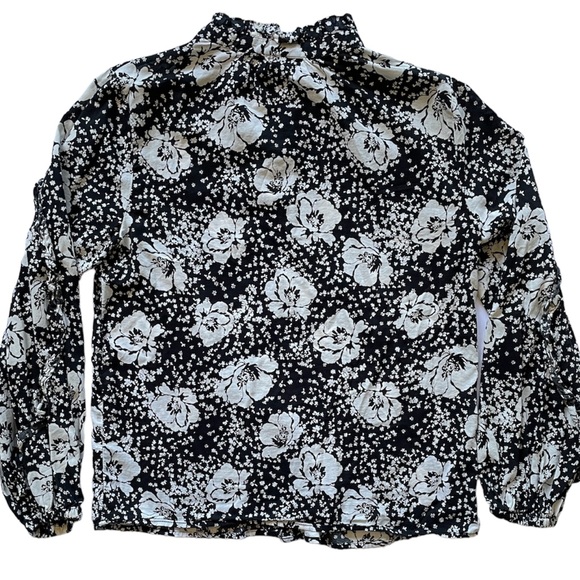 WHO WHAT WEAR Womens Small Blouse Shirt Floral Black White Long Sleeve Button Up - Picture 2 of 7